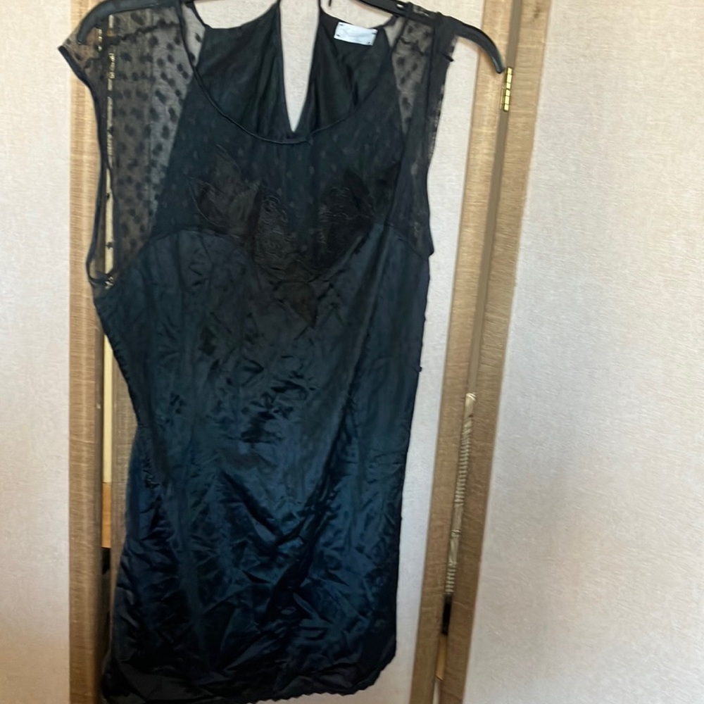 FINAL MARKDOWN Indulgence Black top large